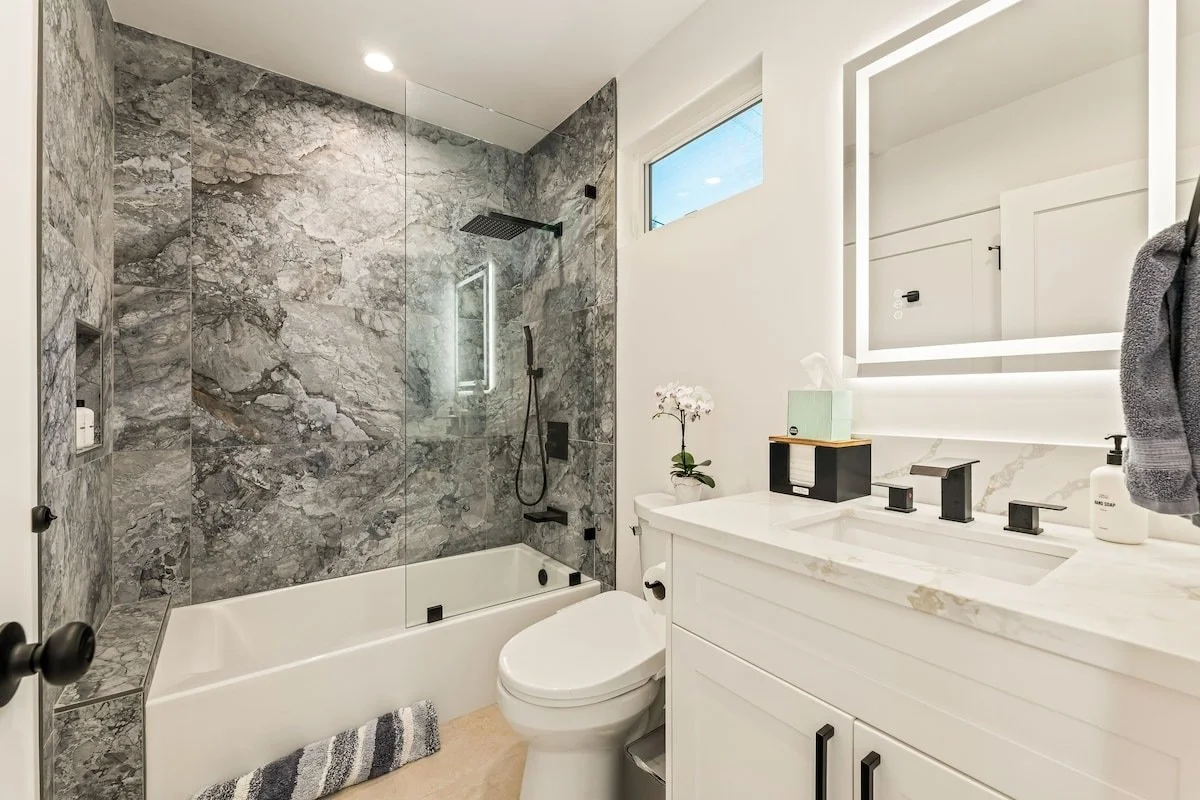 PL-6010-hollywood-hills-laurel-canyon-cottage-026.jpg