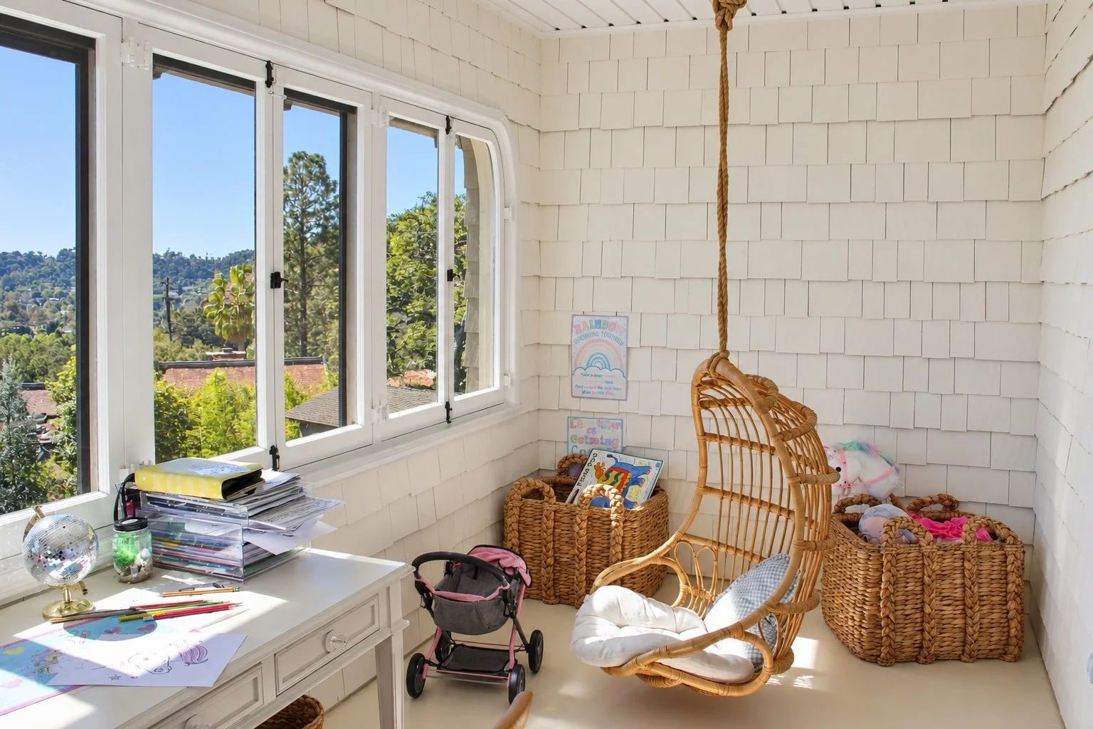36_PL-4107_sunroom-seating-corner.jpg