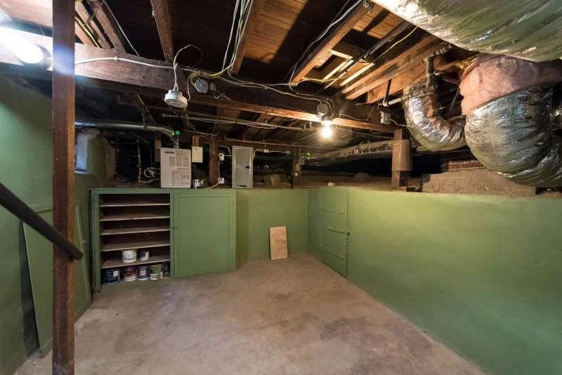 076_10942_basement.jpg