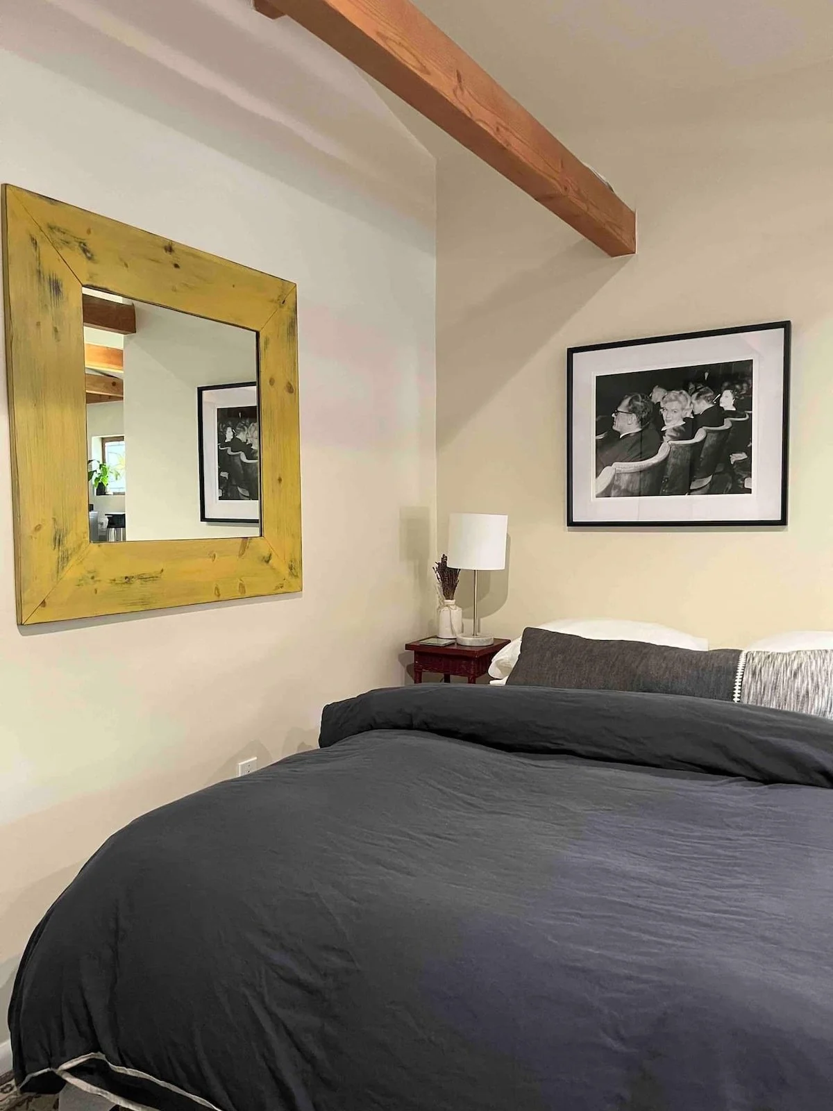 PL-7003-larchmont-village-craftsman-guest-suite-013.jpg