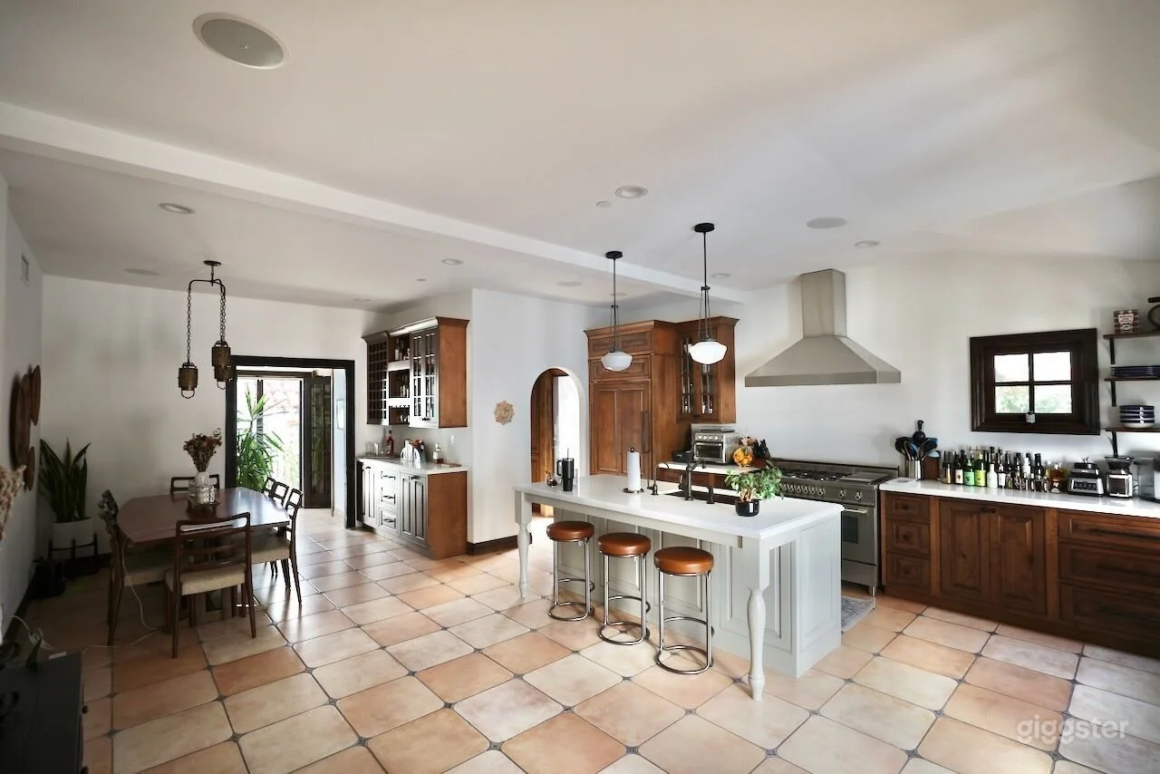 118_Toluca_Lake_Spanish_Revival.jpg