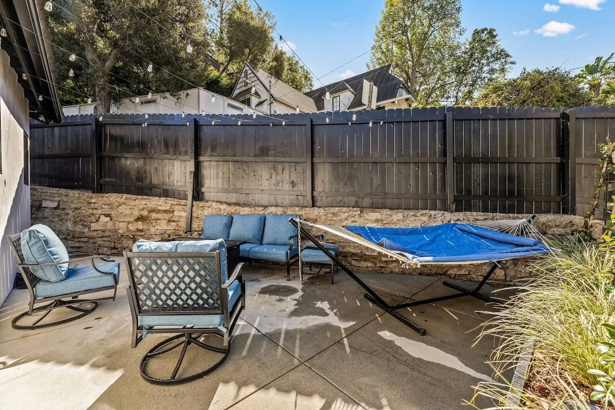 PL-6010-hollywood-hills-laurel-canyon-cottage-021.jpg