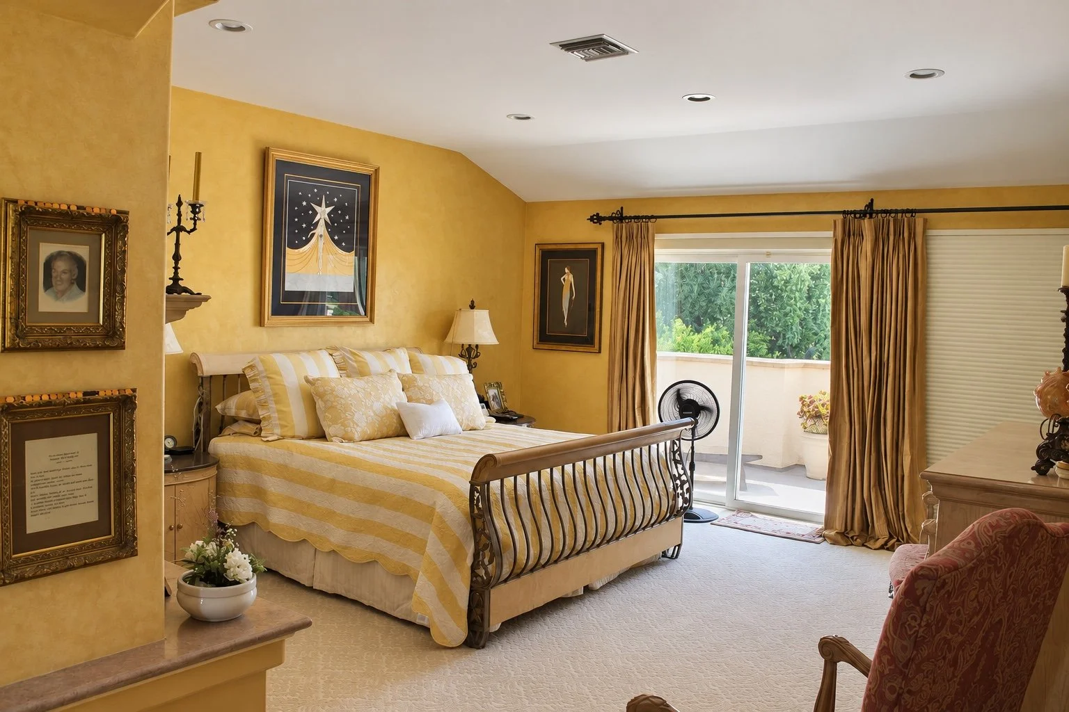 23-primary-bedroom.jpg