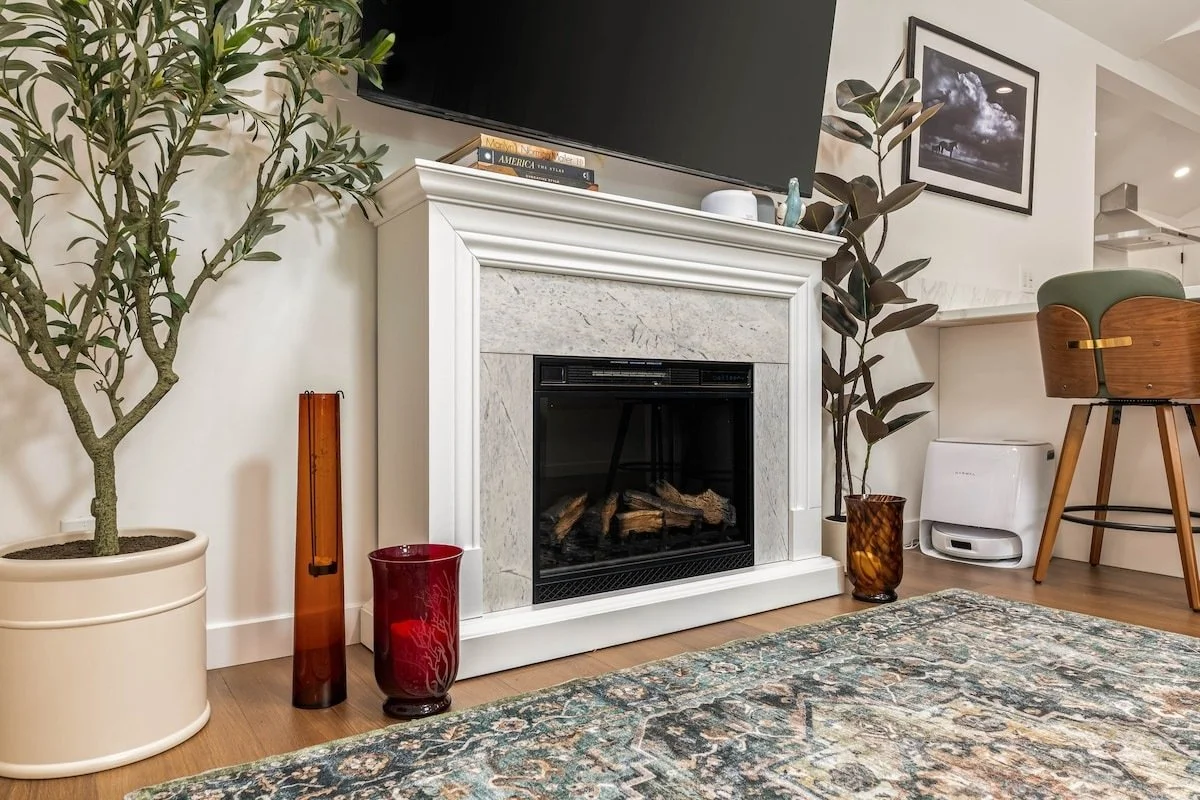 PL-6010-hollywood-hills-laurel-canyon-cottage-013.jpg
