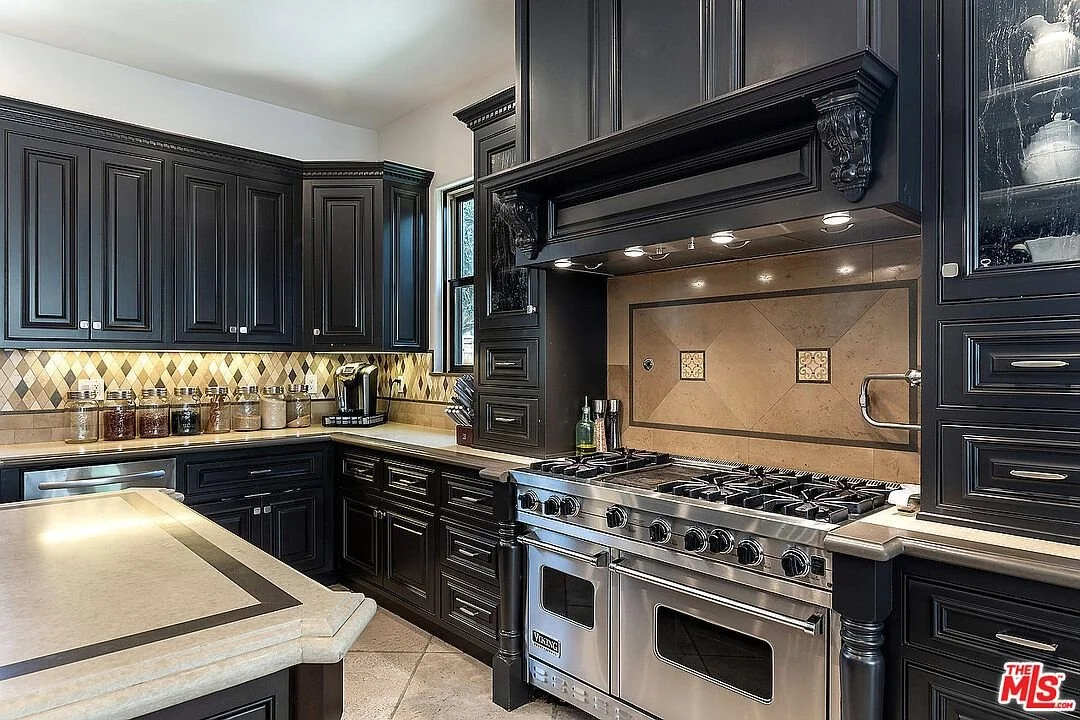 23500_Collins_St_013.jpg