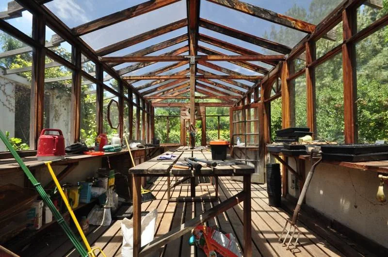 097_2618_greenhouse3.jpg