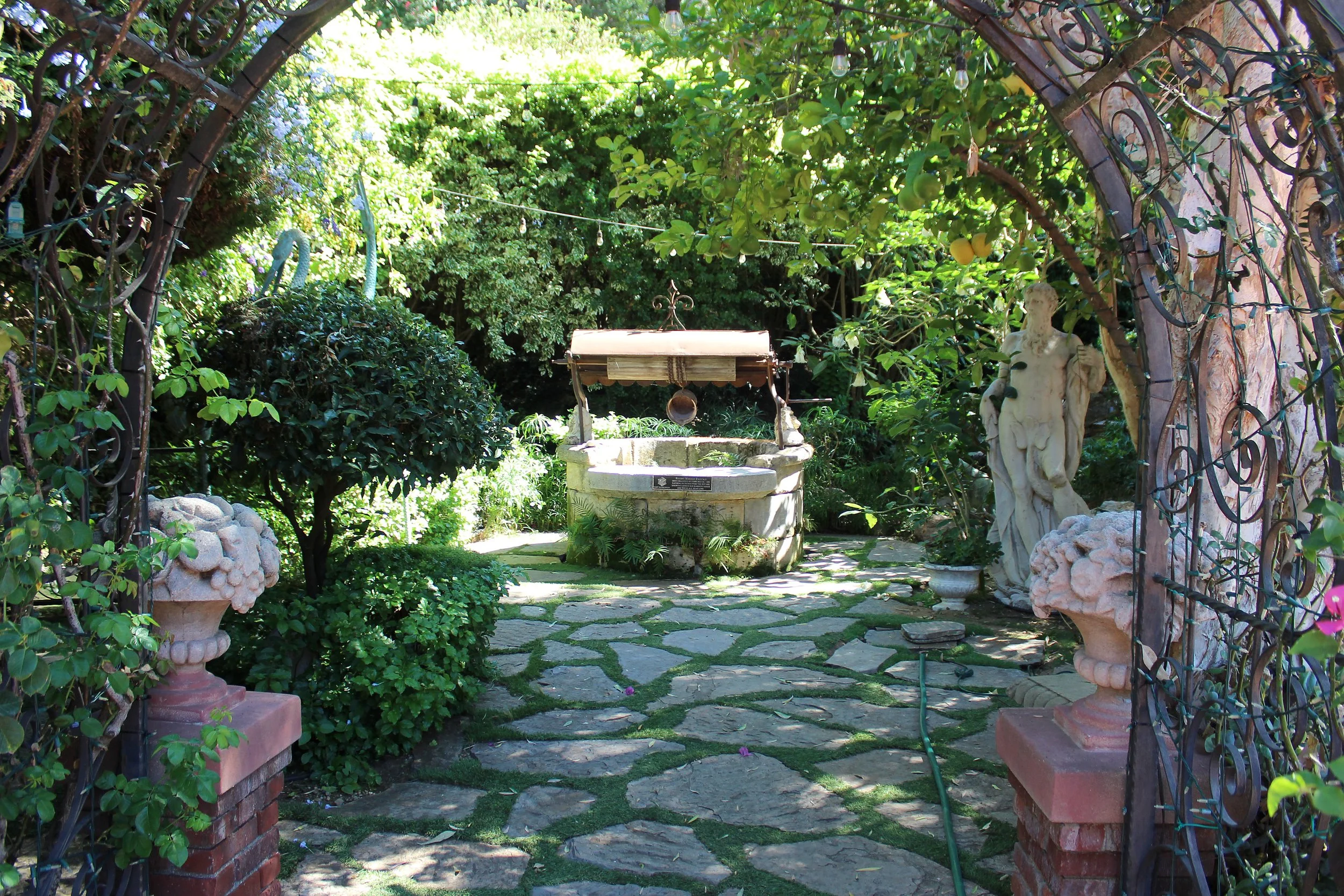19_PL-3802_garden-nook.jpg