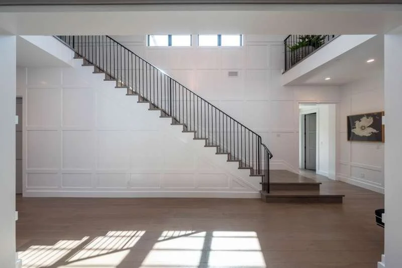 Collins-80-stairs.jpg