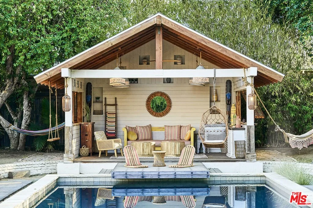 Rum_Punch_House_004.jpg