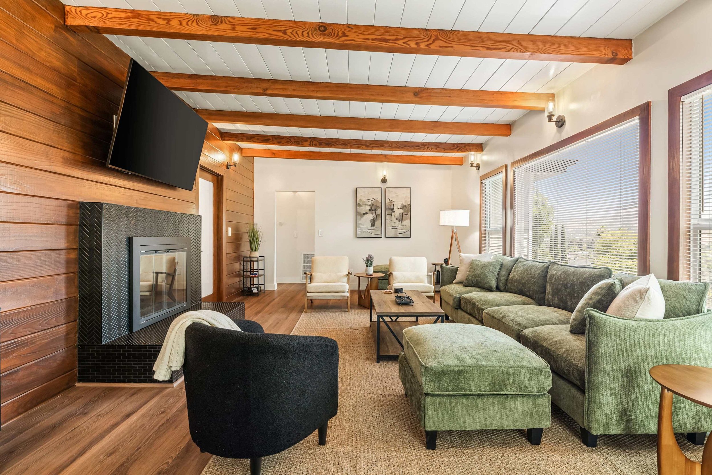 PL-7701-eagle-rock-warm-contemporary-005.jpg