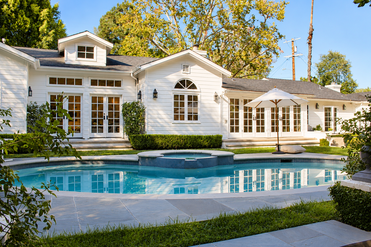Tarzana Traditional | PL7426