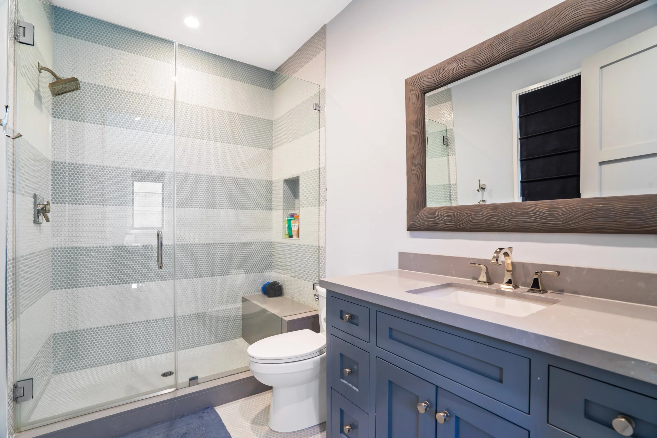 Collins-64-bath.jpg