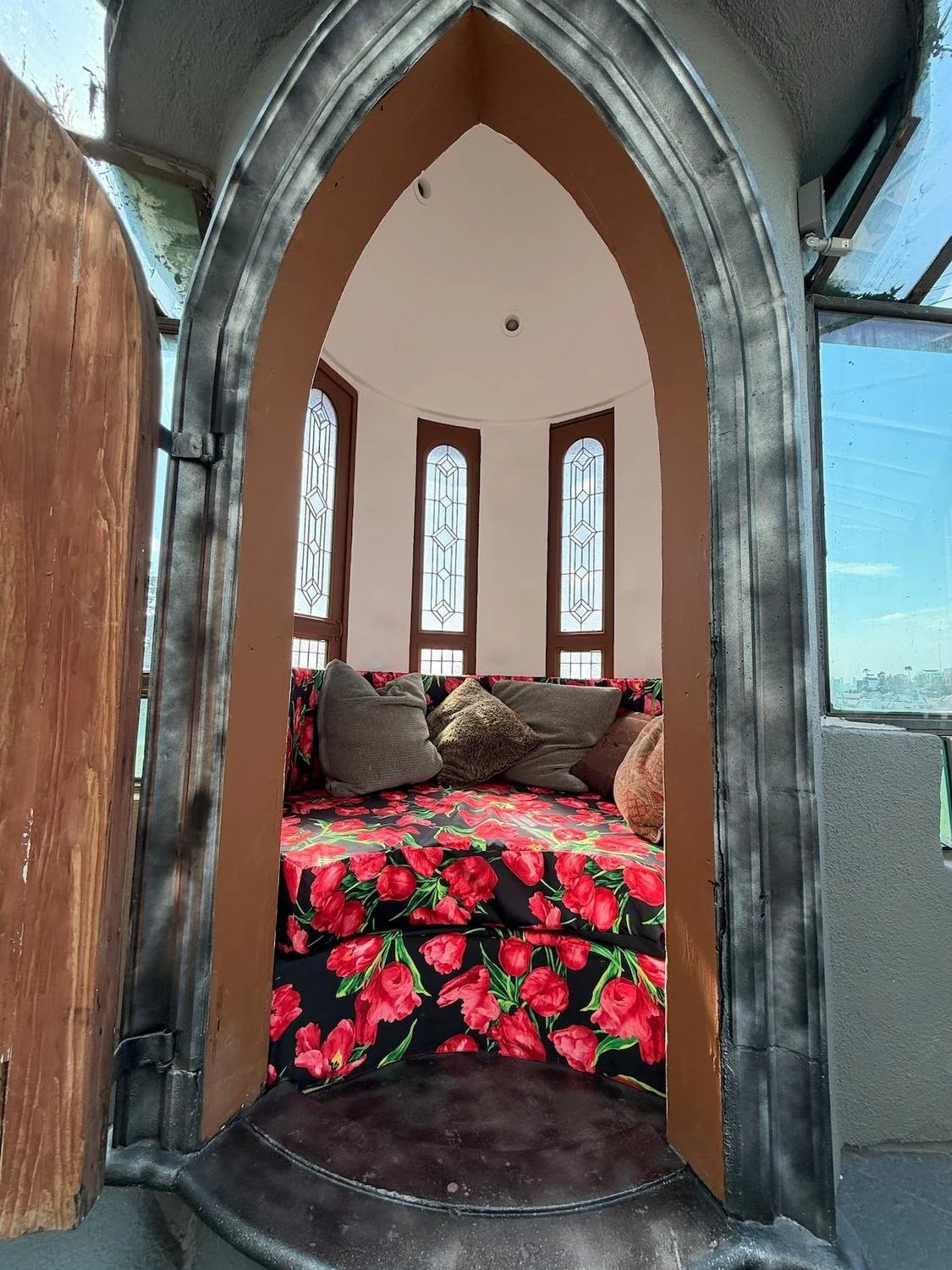 044-castle-ivar-turret-seating-nook.jpg
