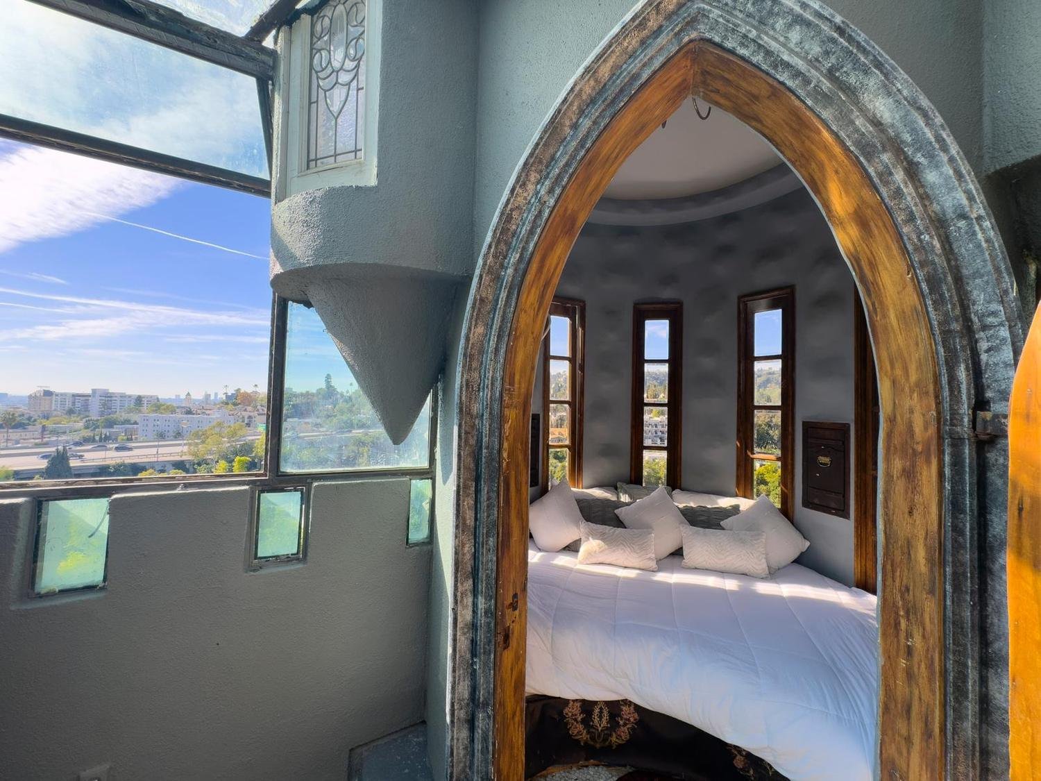 042-castle-ivar-turret-nook-and-view.jpg
