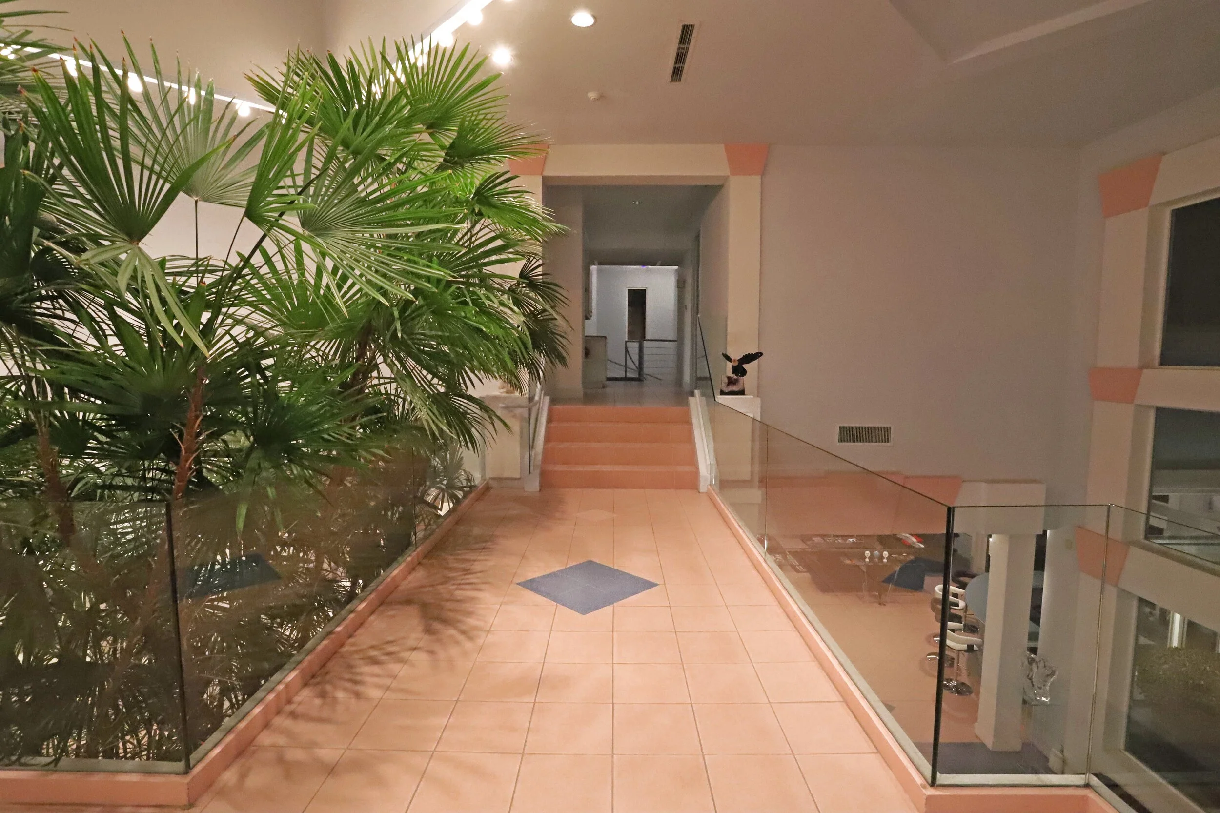 ModernHome1_45.jpg