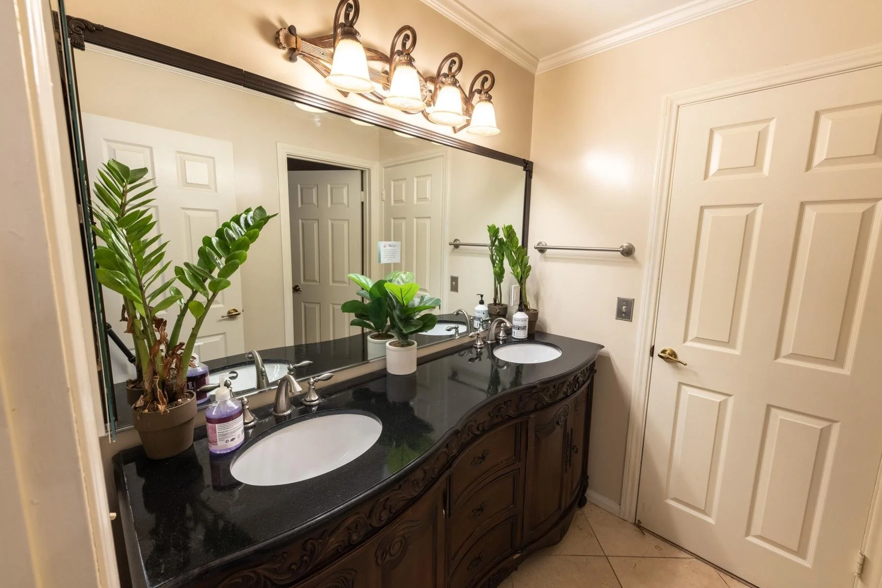033-sand-canyon-bathroom-double-vanity.jpg