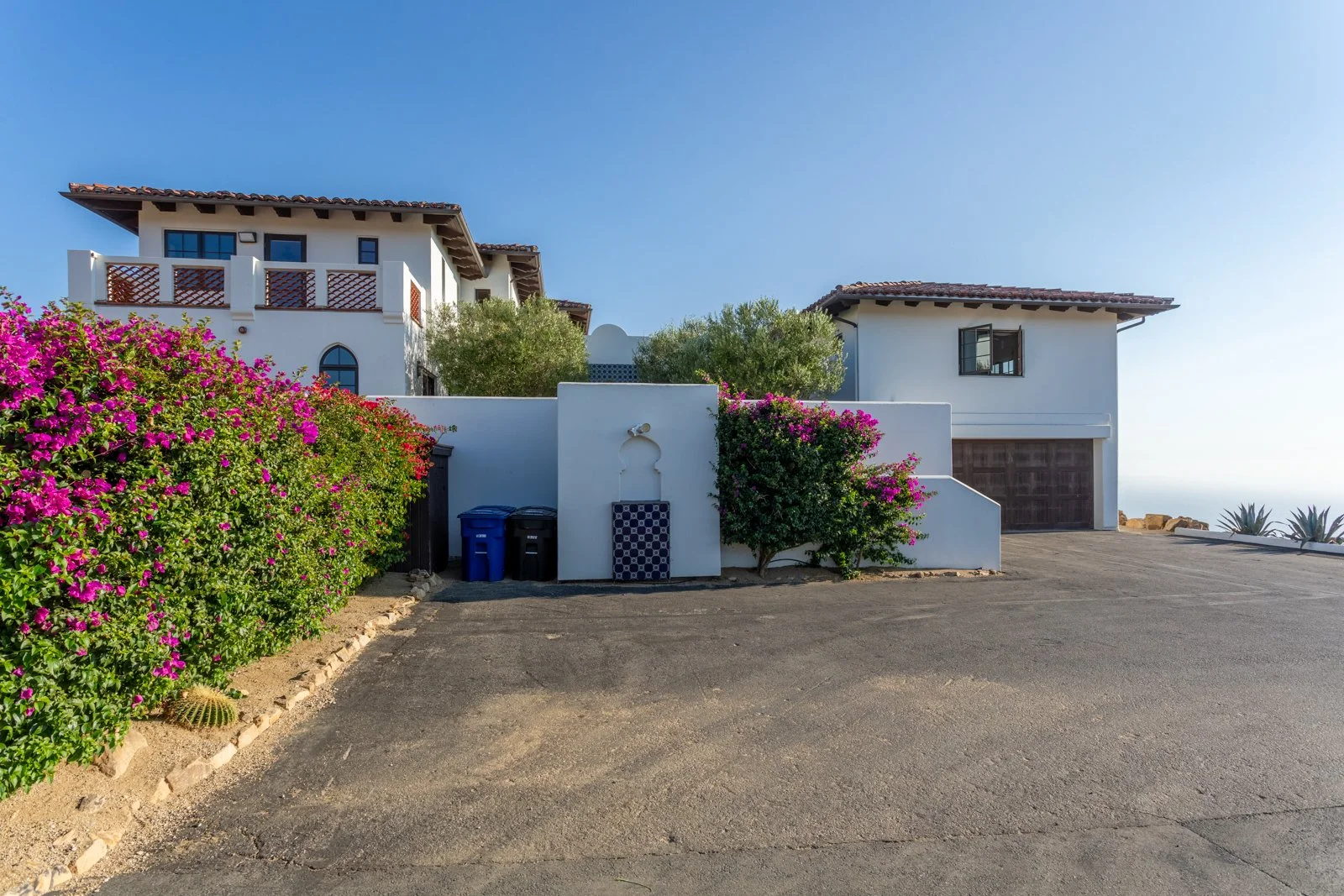 Malibu - Contemporary | Malibu | 90265 | Contemporary | Modern | Douglas W. Burdge | House | Estate | Infinity Pool | Pool | Spa | Hot Tub | Ocean View | Water View | Coastline View | Whitewater View | Mountain View | City View | Panoramic Views | Vi