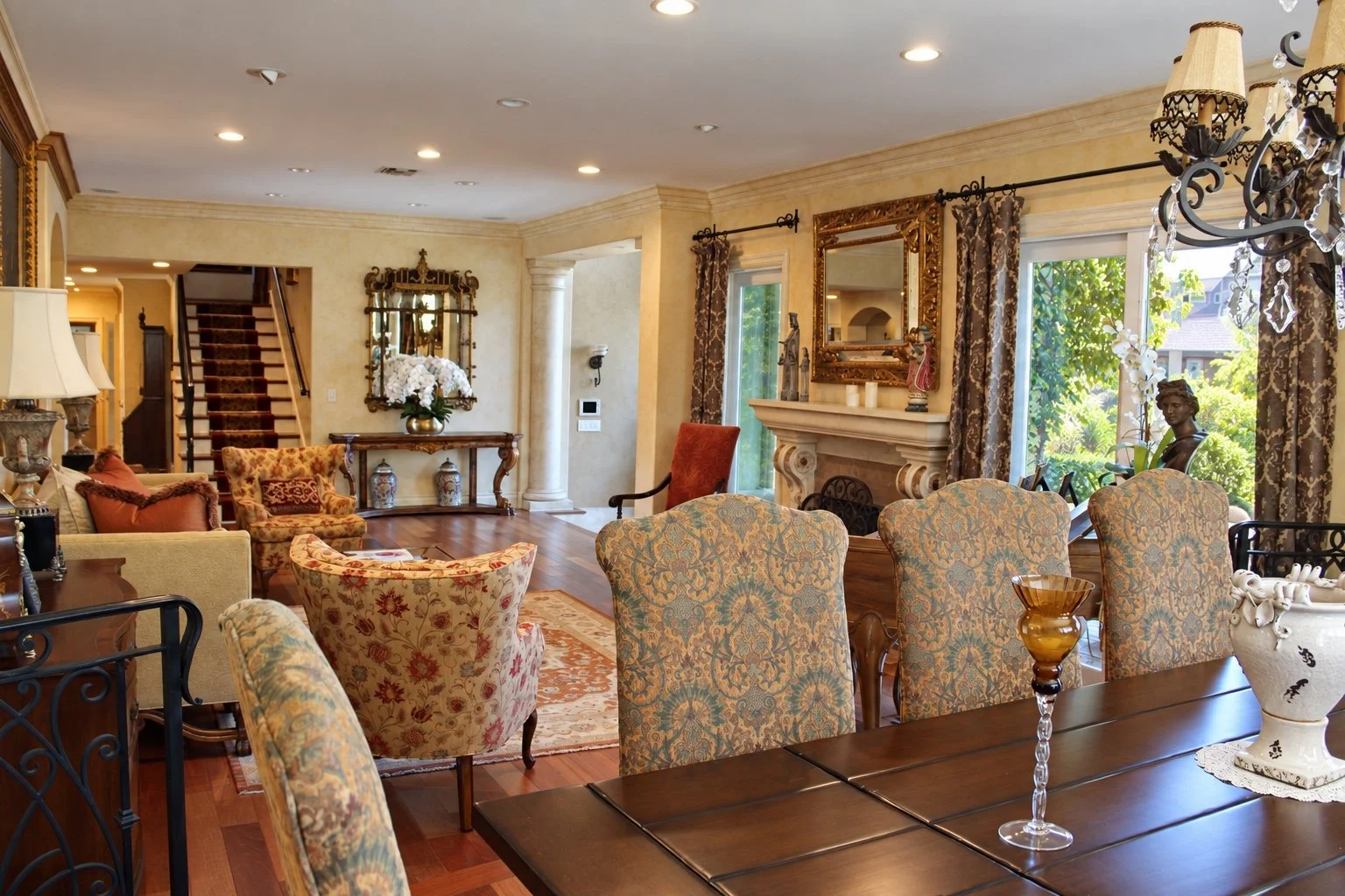 07-living-and-dining-layout.jpg