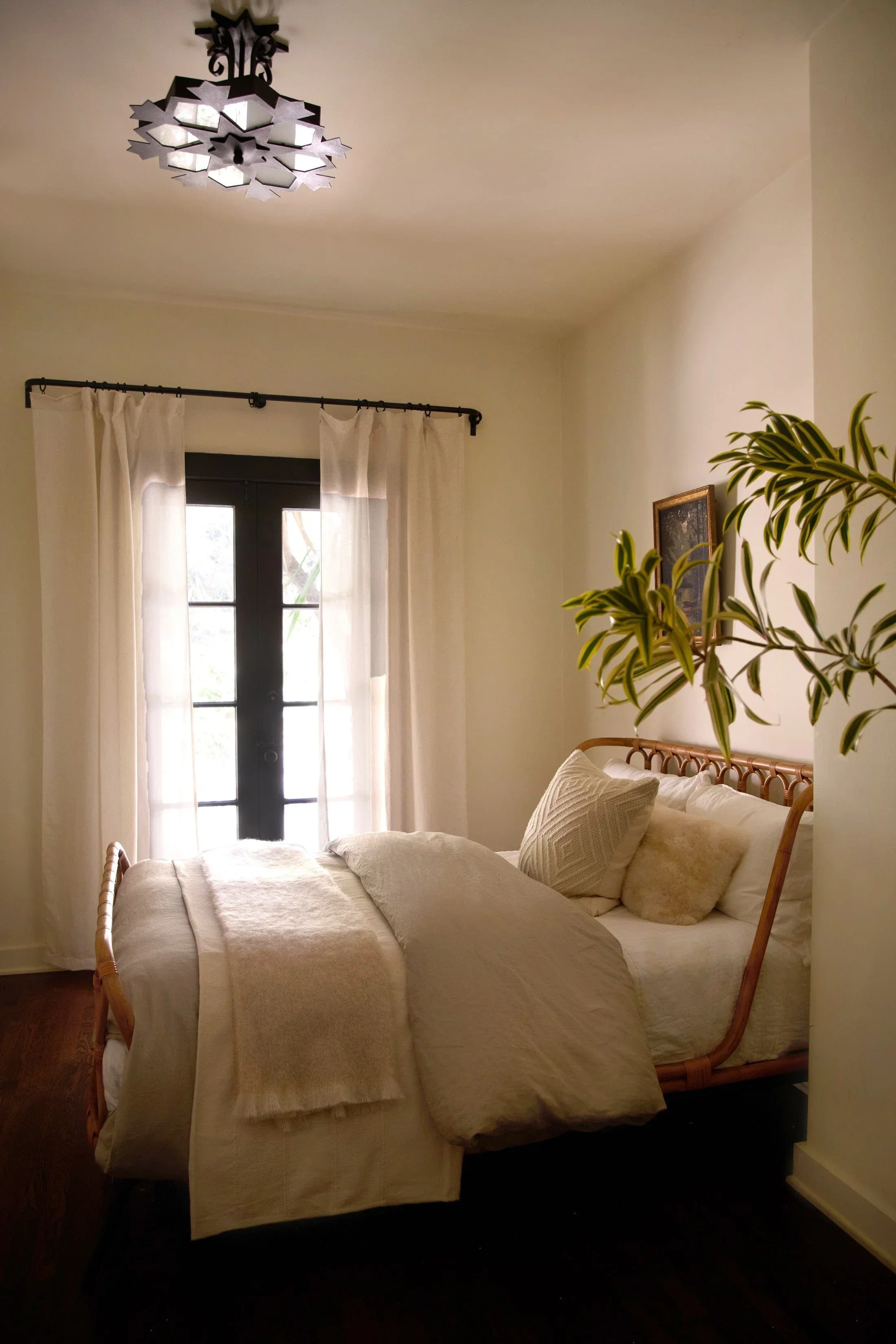 NEW_2666-aberdeen-ave-neustadt-low_res-59.webp