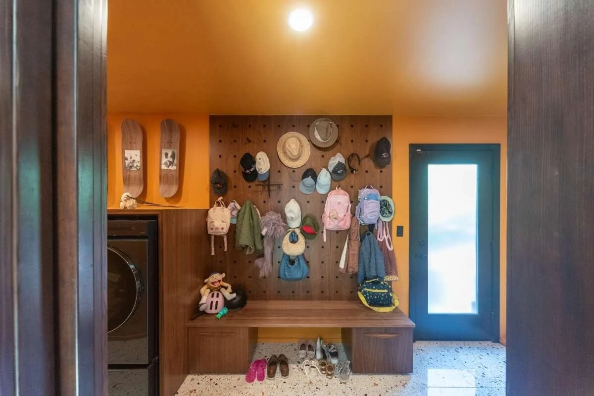 0091_14061_mudroom_1.jpg