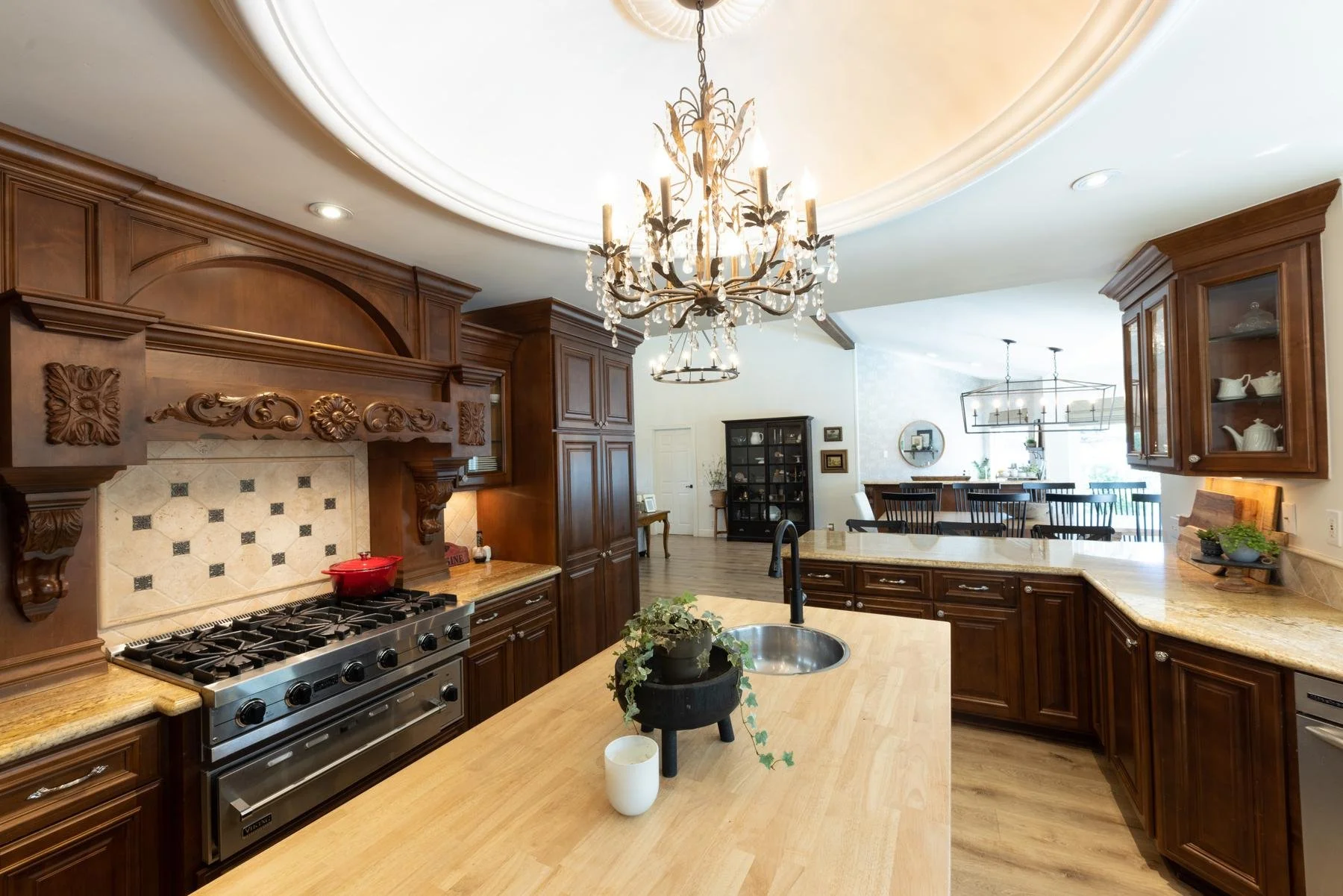 028-sand-canyon-kitchen-reverse.jpg