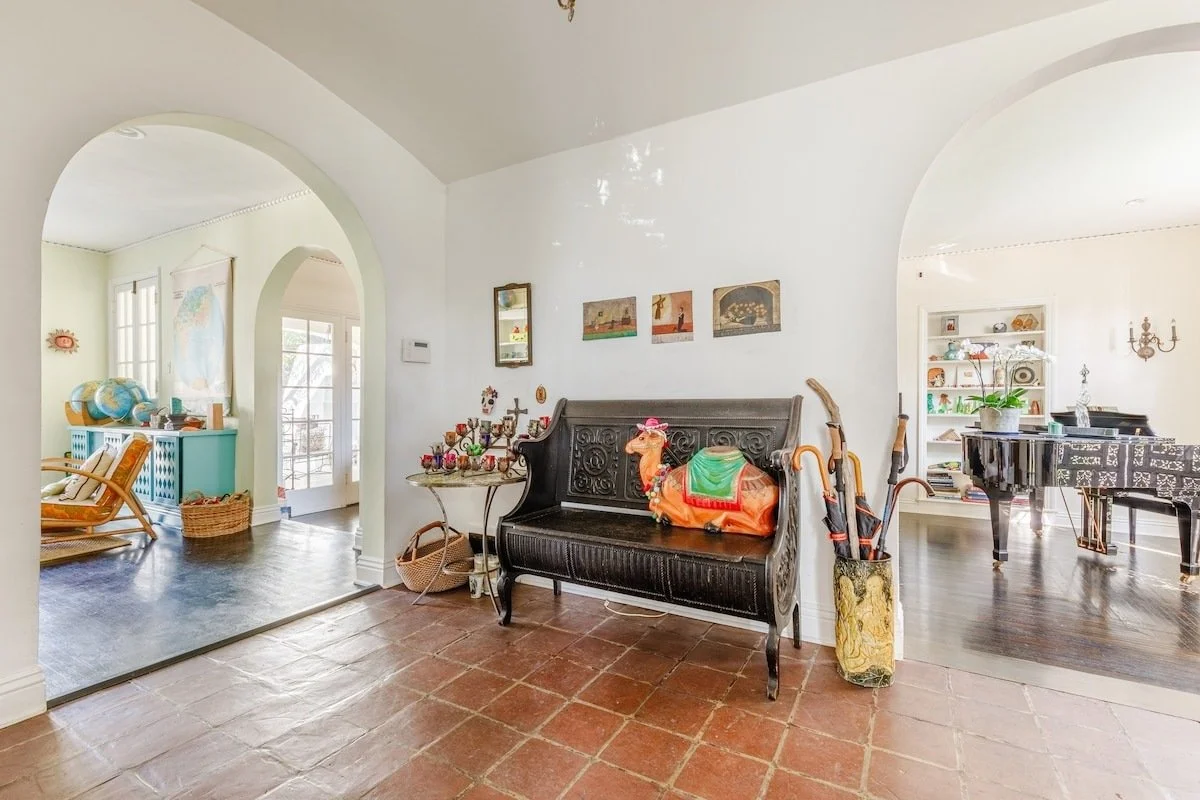 PL-6201-hollywood-mediterranean-villa-018.jpg
