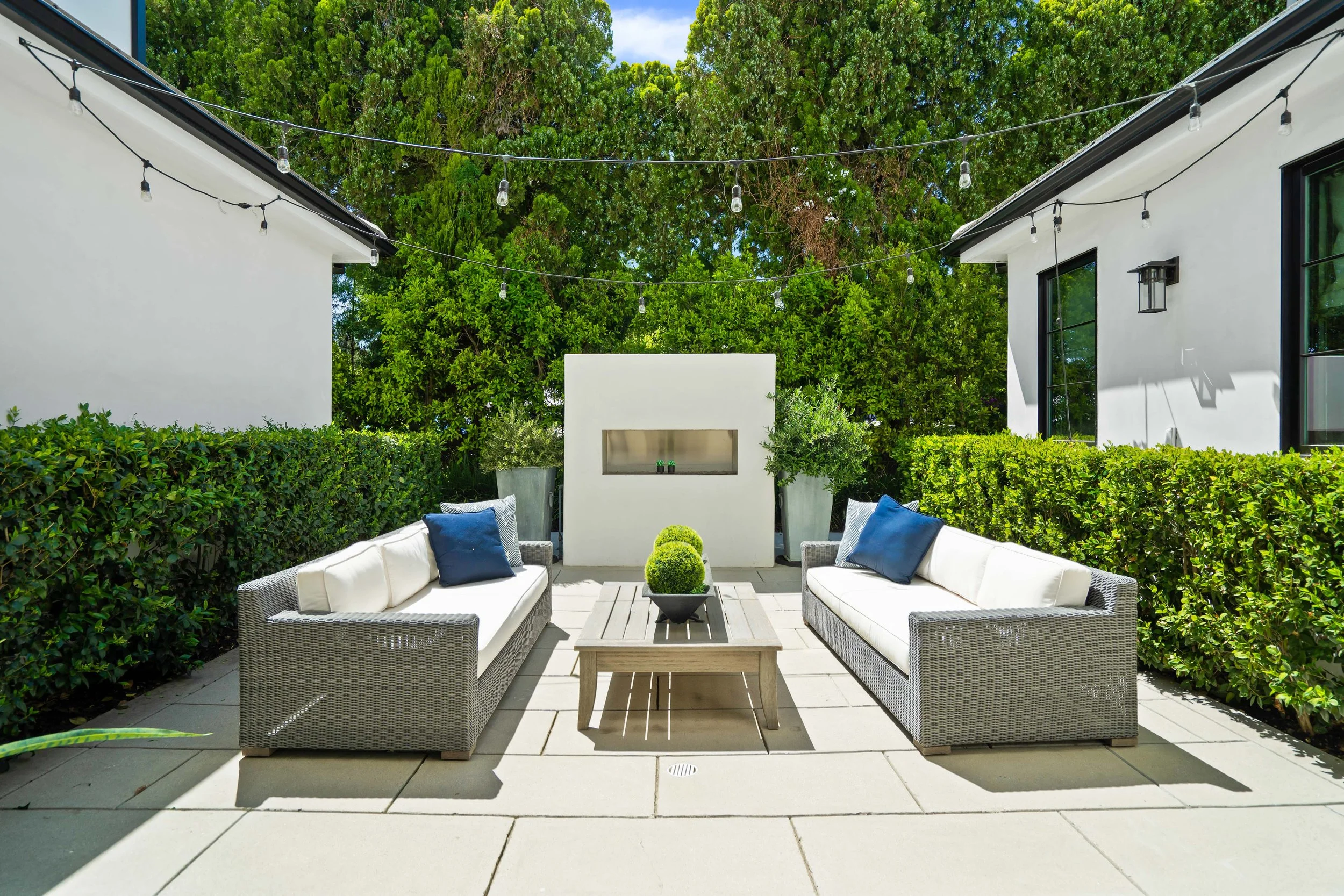 Collins-10-courtyard.jpg