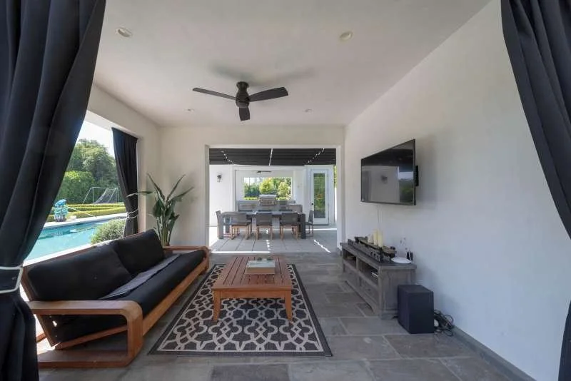 Collins-51-cabana.jpg