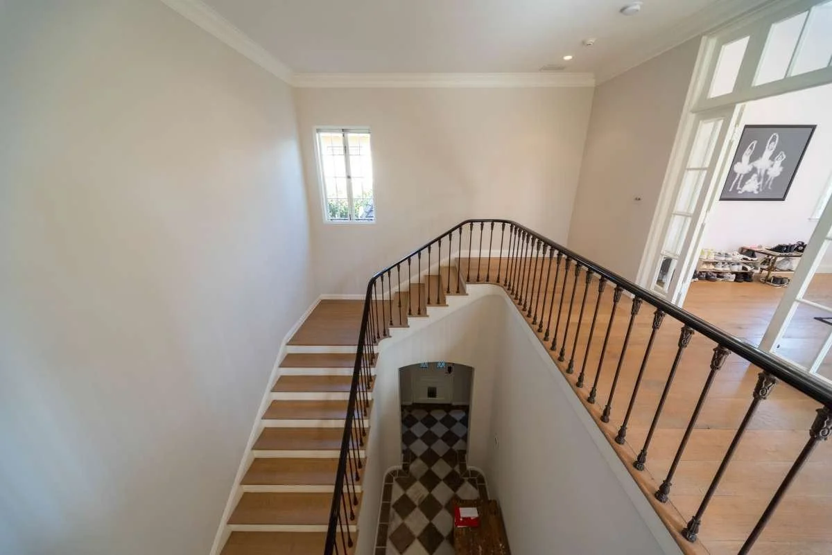 0060_13220_stairs_3.jpg