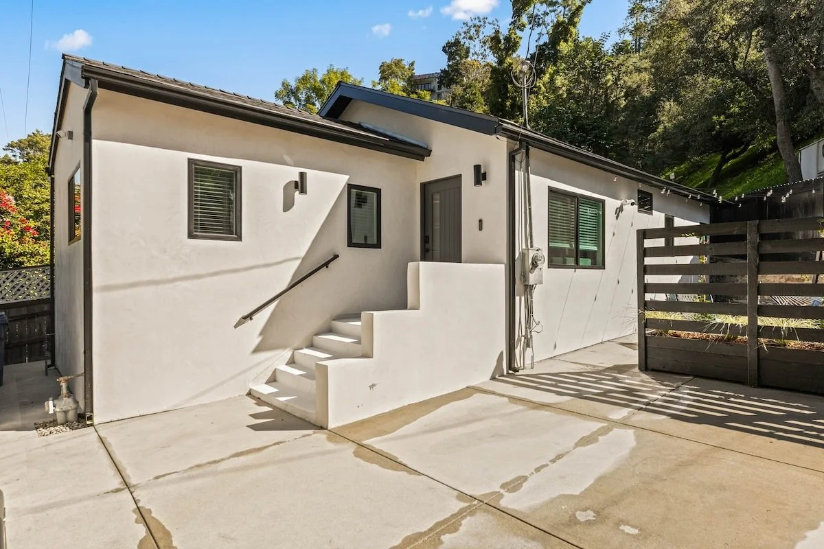 PL-6010-hollywood-hills-laurel-canyon-cottage-007.jpg
