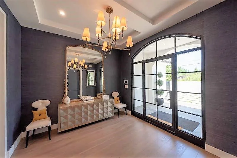 Collins-5-foyer3.jpg