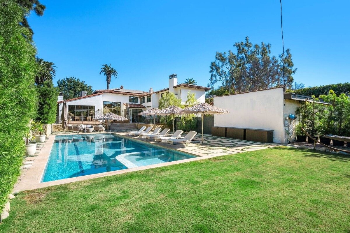 PL-7004-windsor-square-mediterranean-pool-villa-011.jpg