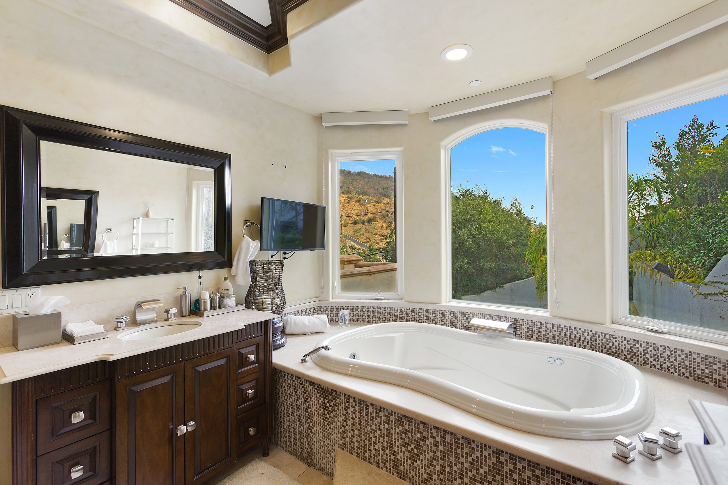 1441_Robmar_Dr_Beverly_Hills_CA_9021000046.jpg