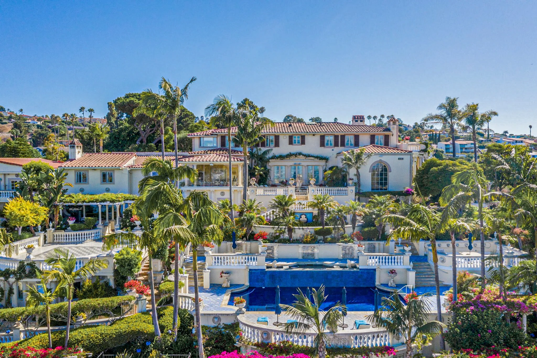 La_Dolce_Villa_013.jpg