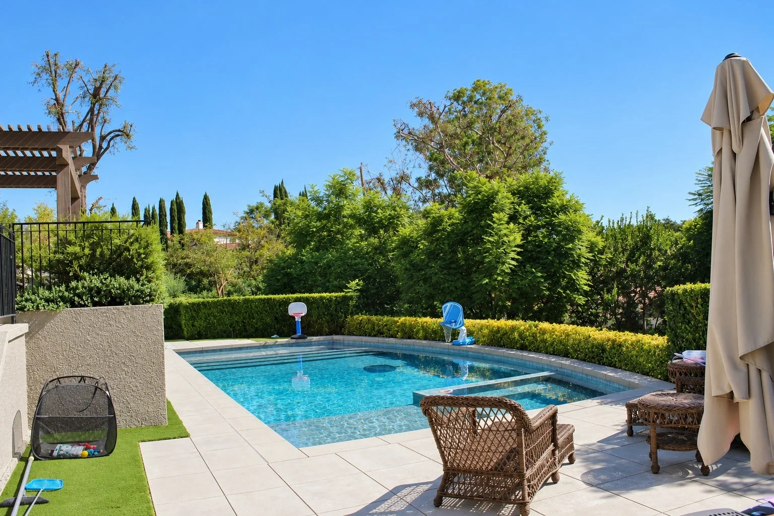 60_PL-4107_pool-reverse-angle.jpg