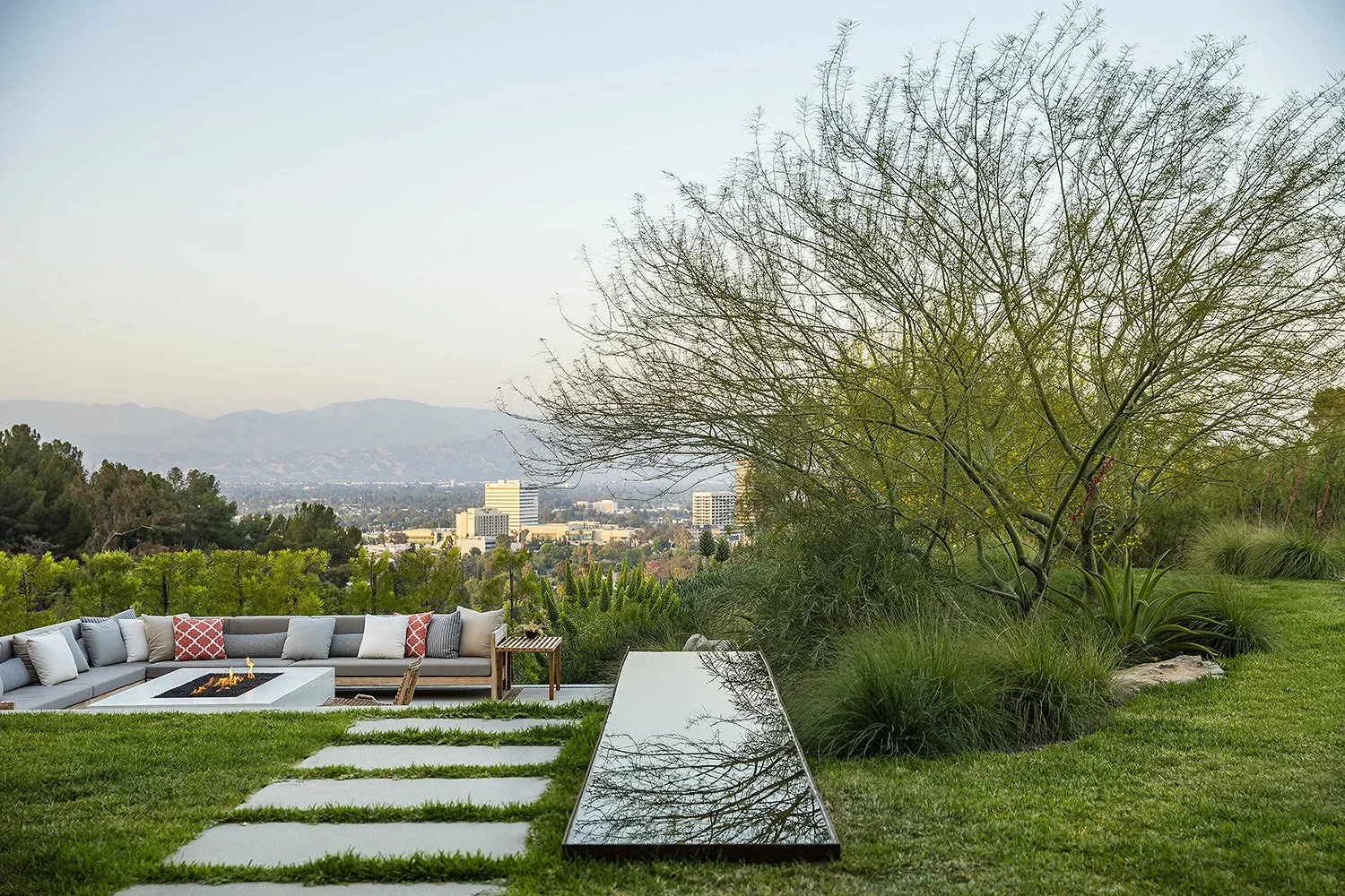 Chris-Sosa-Landscape-Architecture-Clear-Oak-Residence-05.jpg.webp