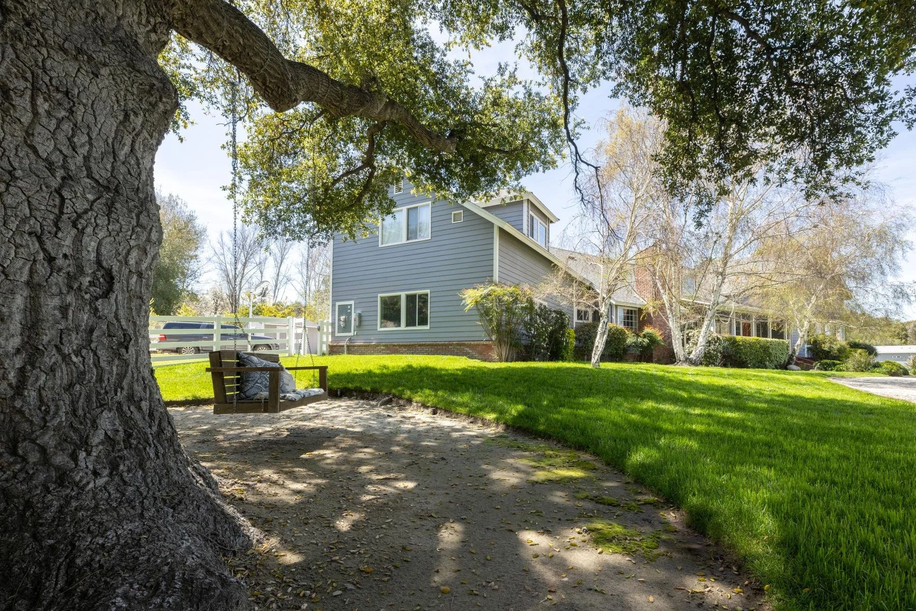 004-sand-canyon-exterior-oak-and-house.jpg