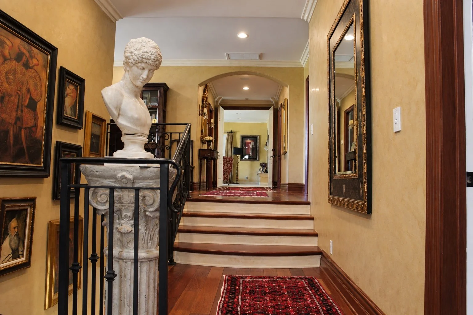 19-upstairs-gallery.jpg