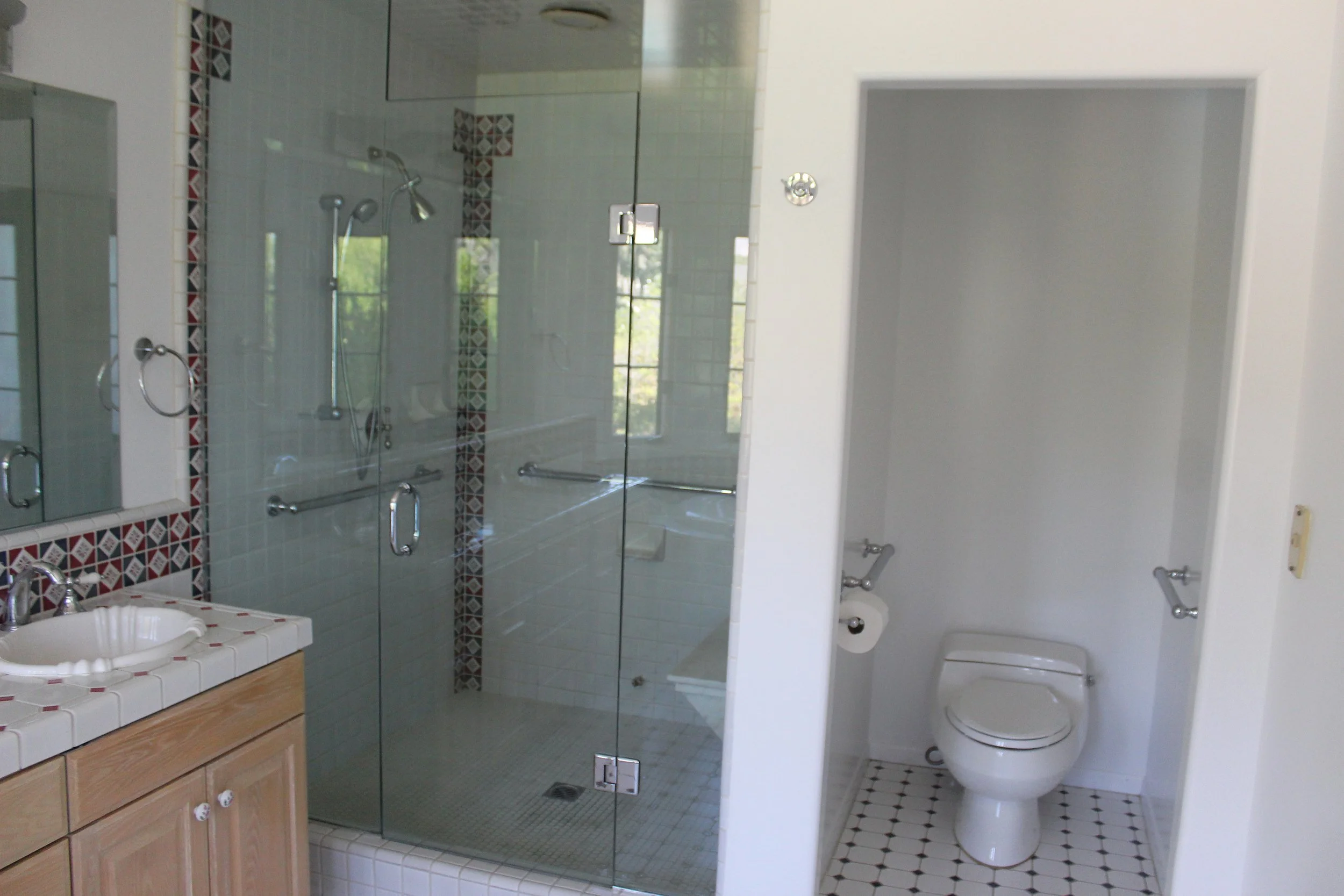 19_PL-4106_bathroom-shower.jpg