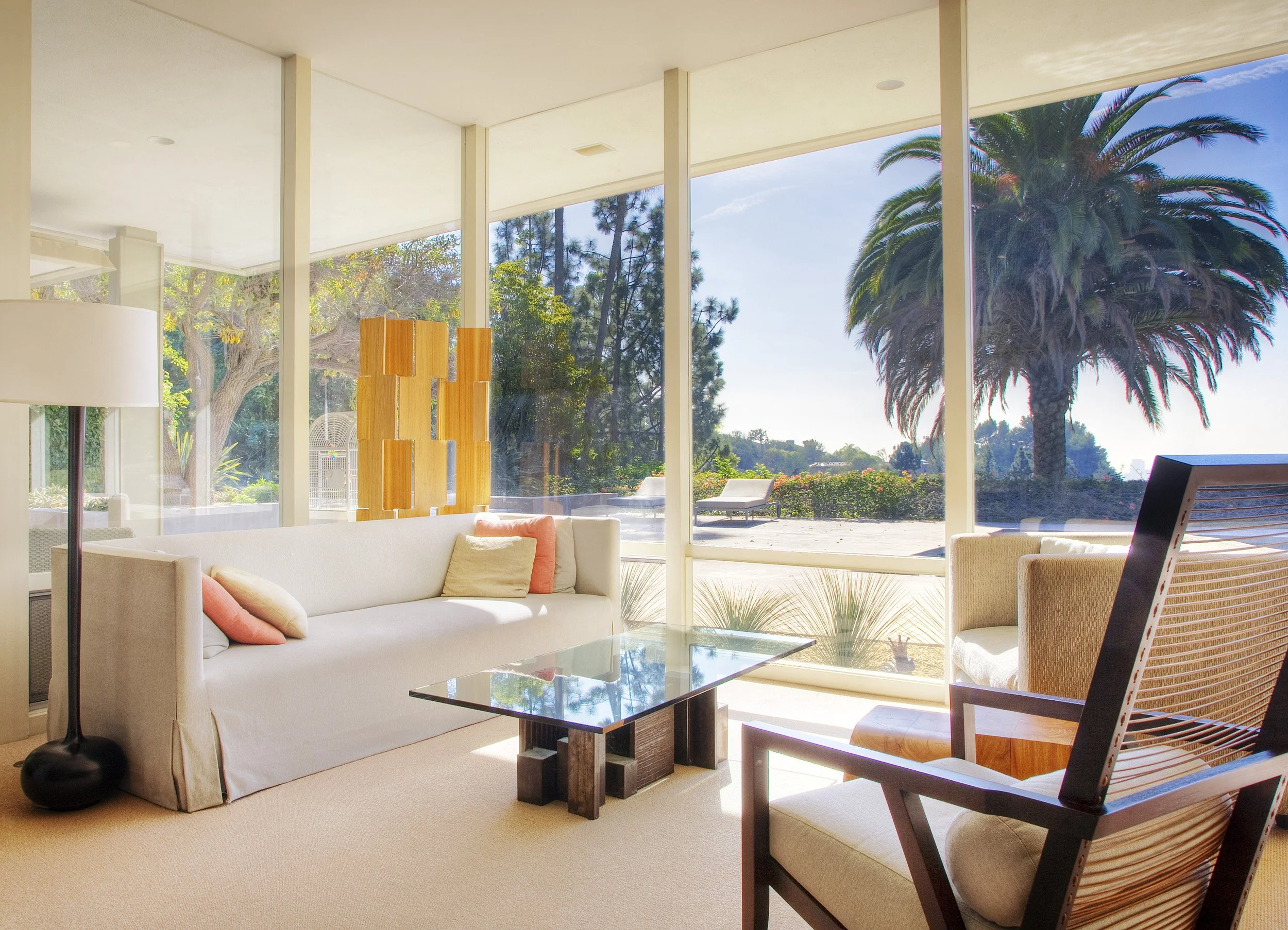 008-Simon-House-Living-Room-03.jpg