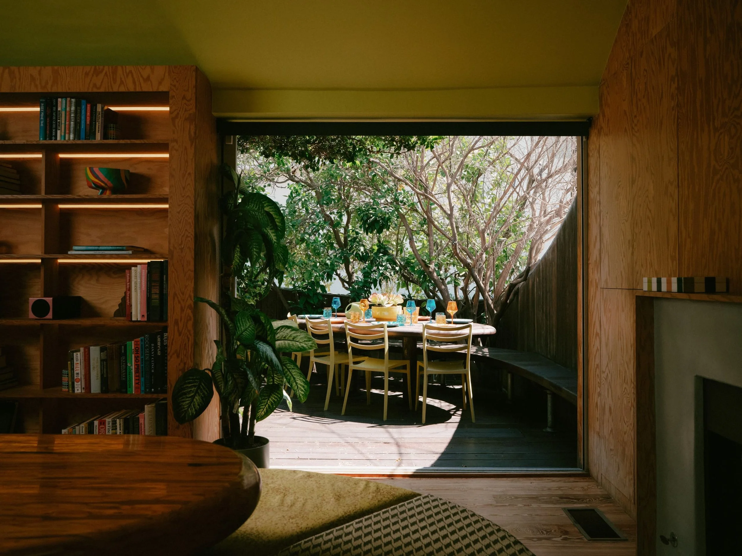 012_Dining_Room_Sliding_Door_into_Front_Porch.jpg