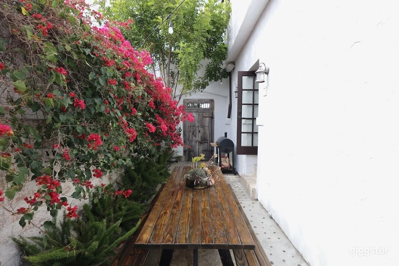 022_Toluca_Lake_Spanish_Revival.jpg