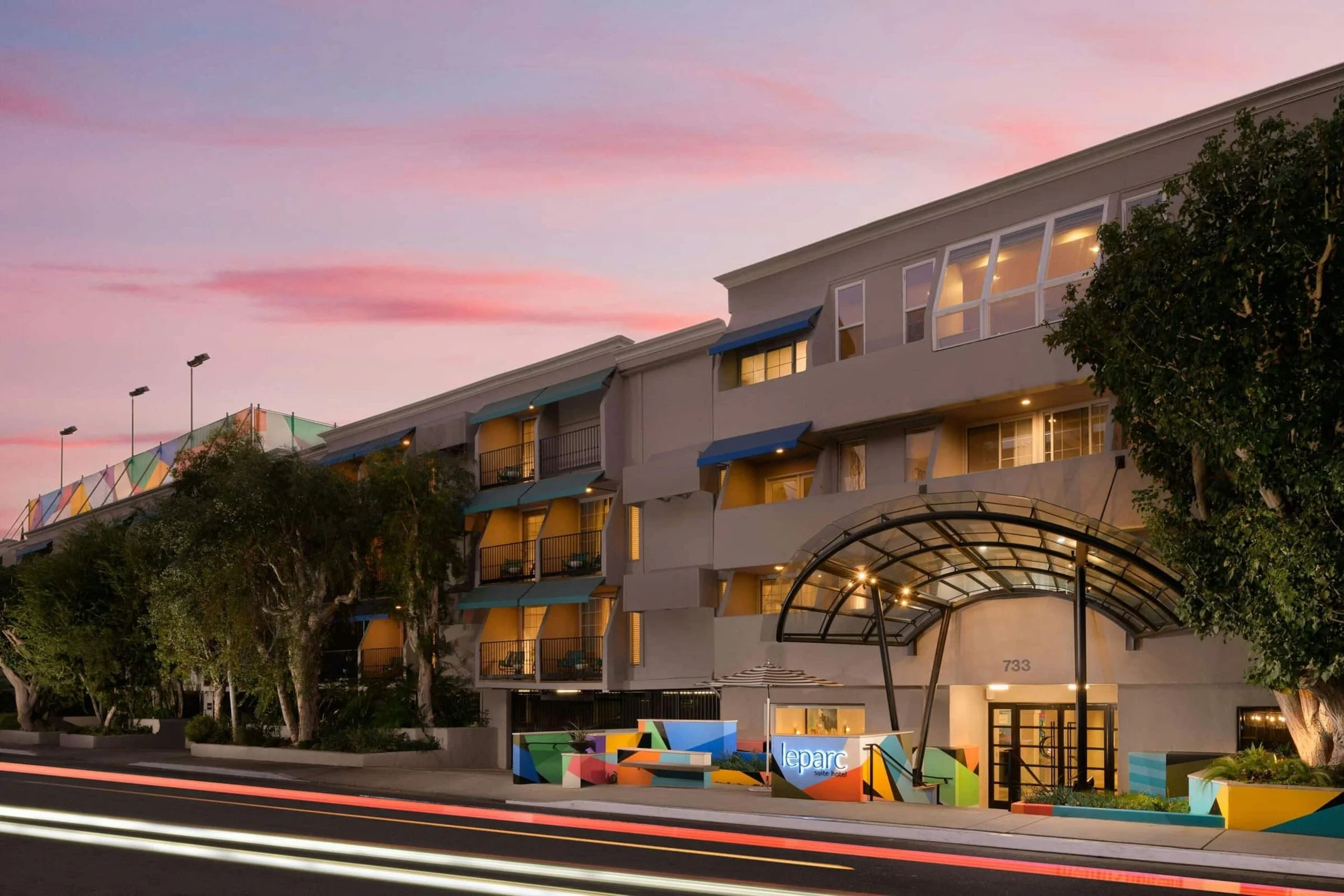 PL-6102-west-hollywood-boutique-hotel-suite-005.jpg
