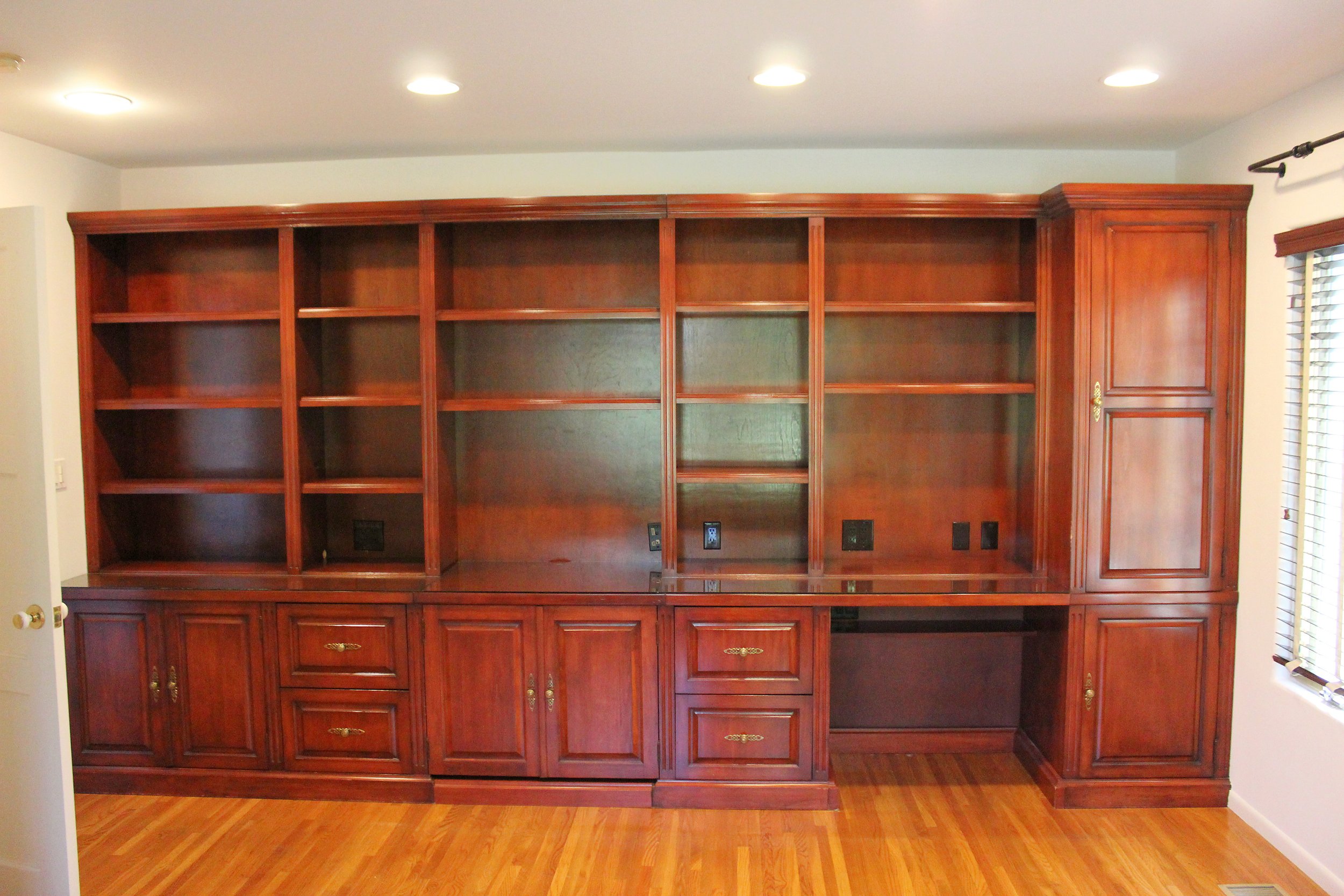 13_PL-4106_wood-built-ins.jpg