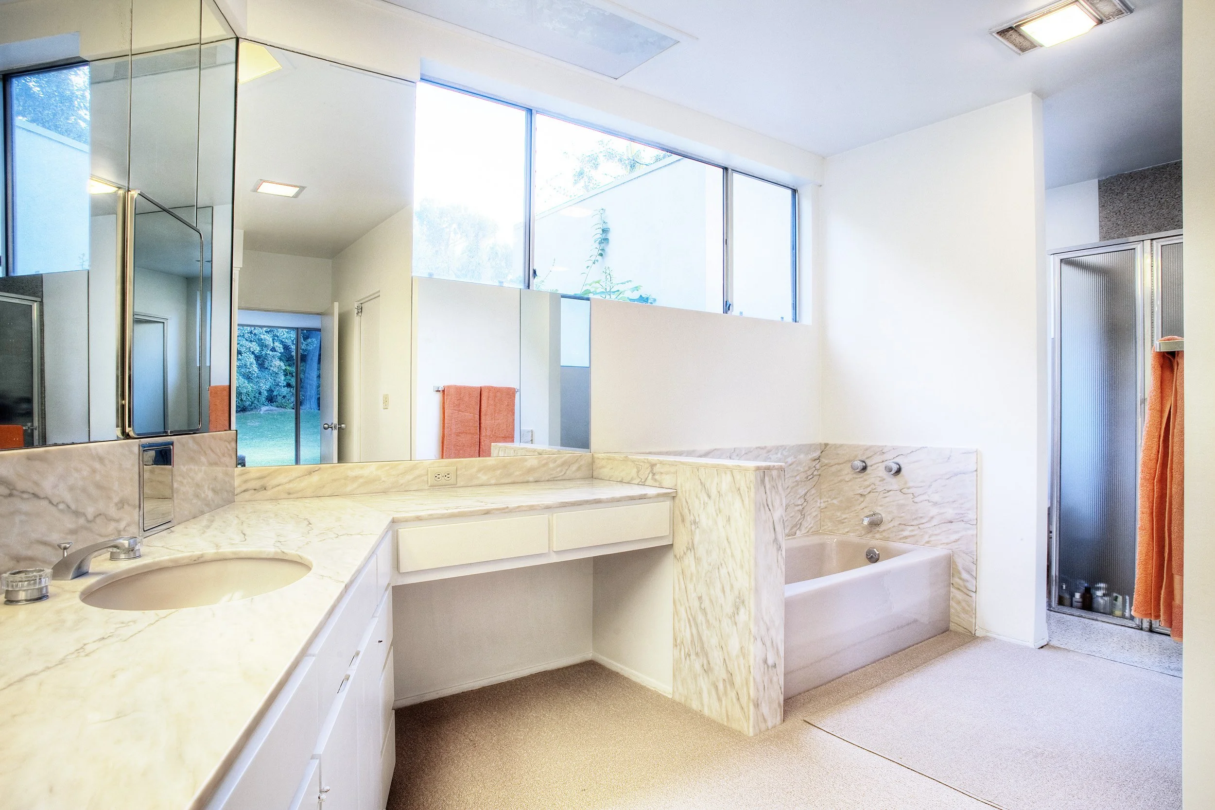 028-Simon-House-Bathroom-01.jpg