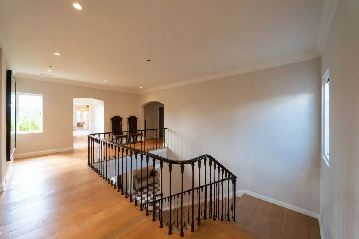 0061_13220_stairs_4.jpg