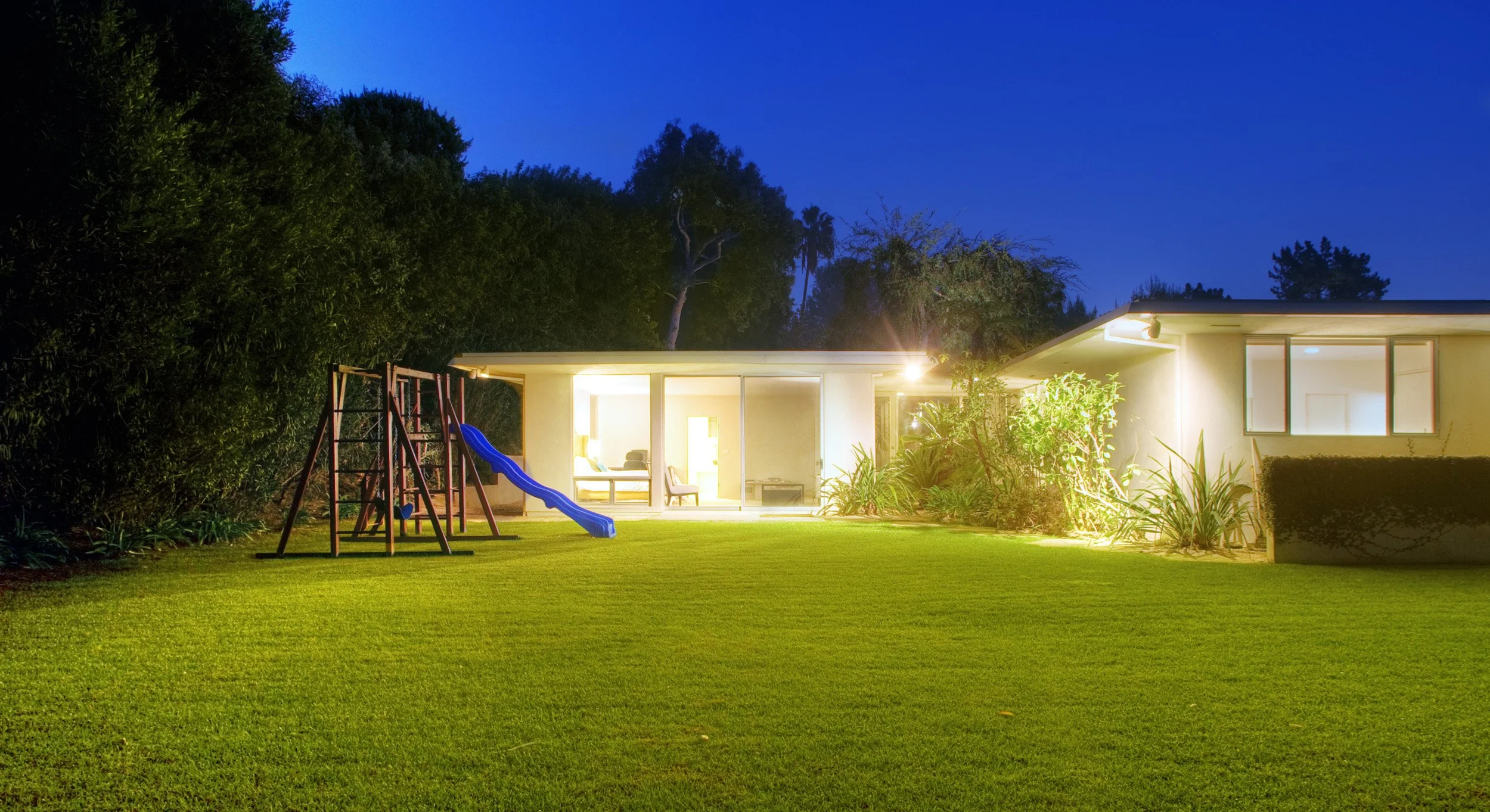 057-Simon-House-Twilight-05.jpg