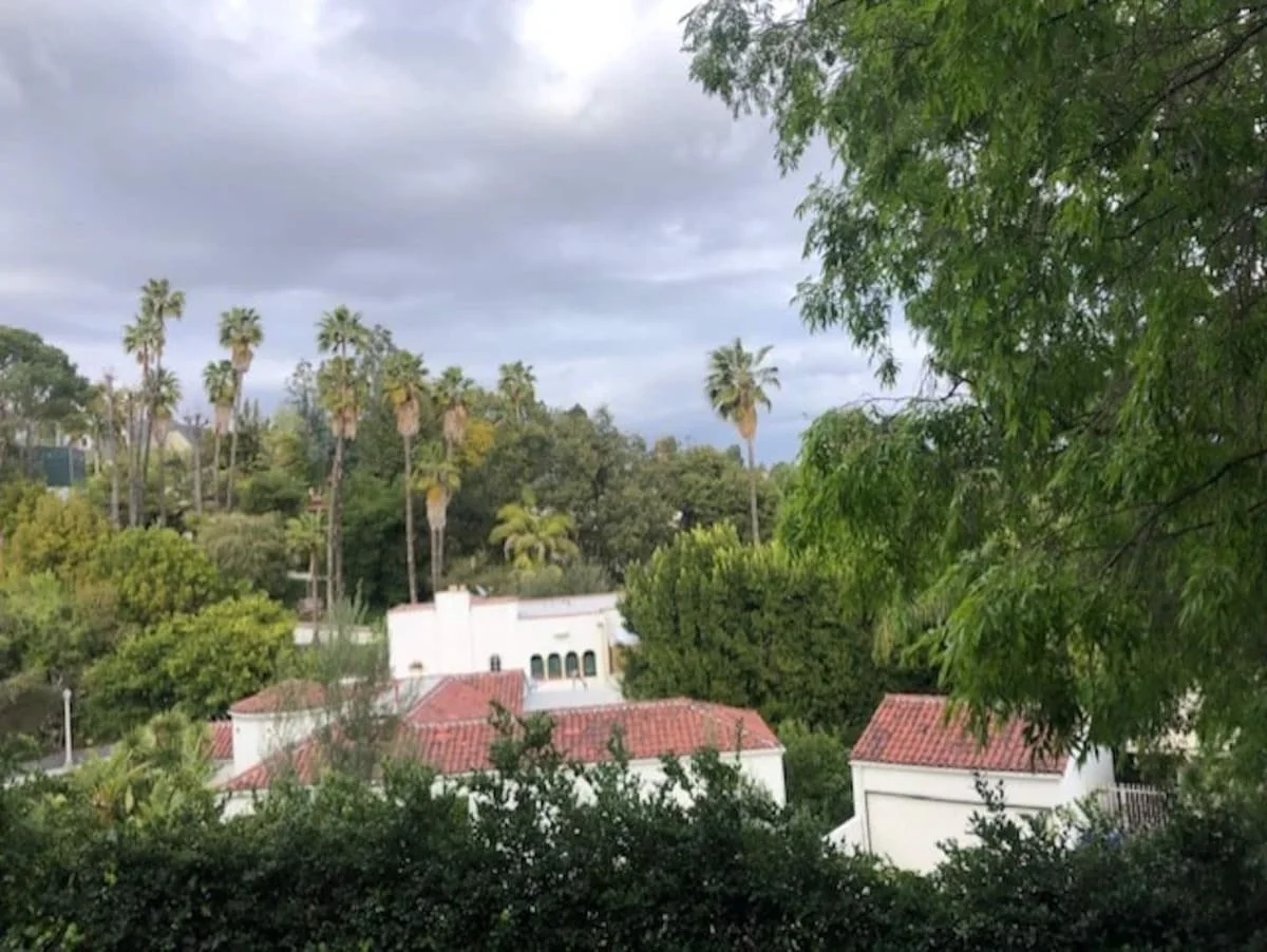 PL-7104-los-feliz-hillside-view-apartment-006.jpg