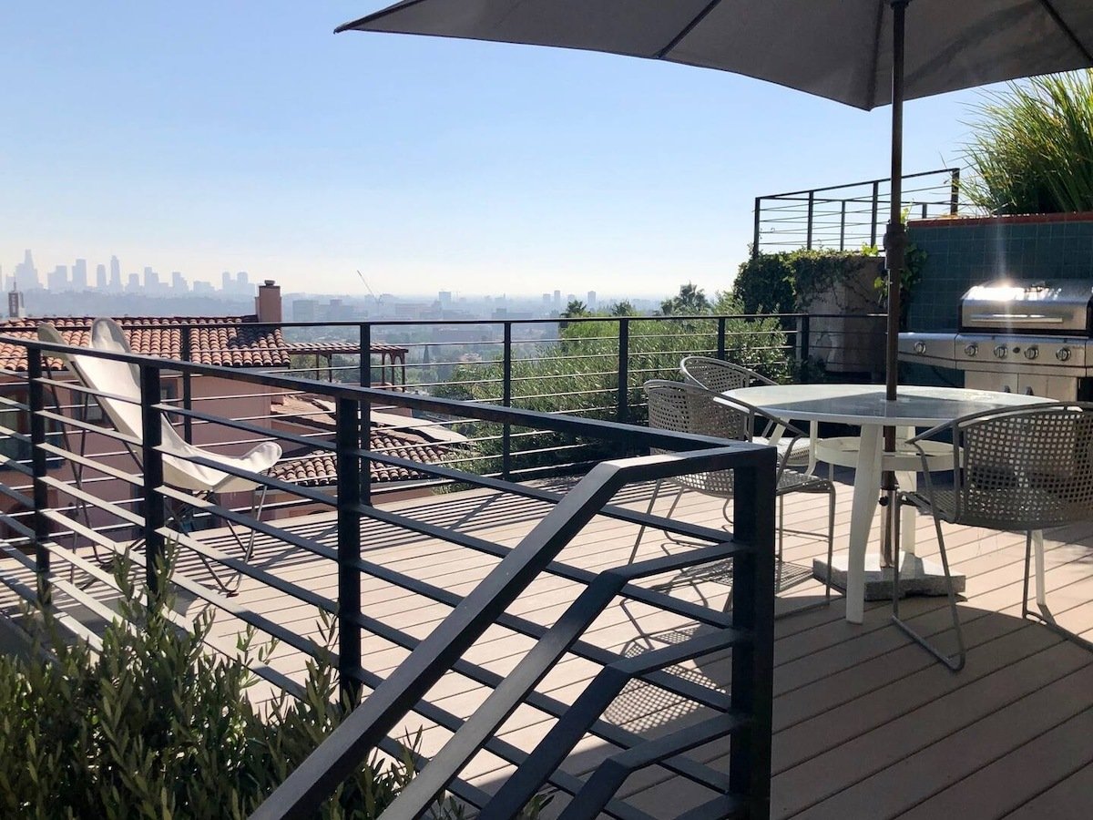 PL-7104-los-feliz-hillside-view-apartment-017.jpg