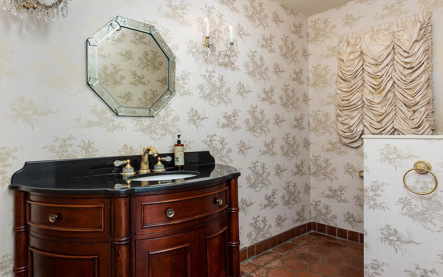 09_PL-4106_powder-room.jpg